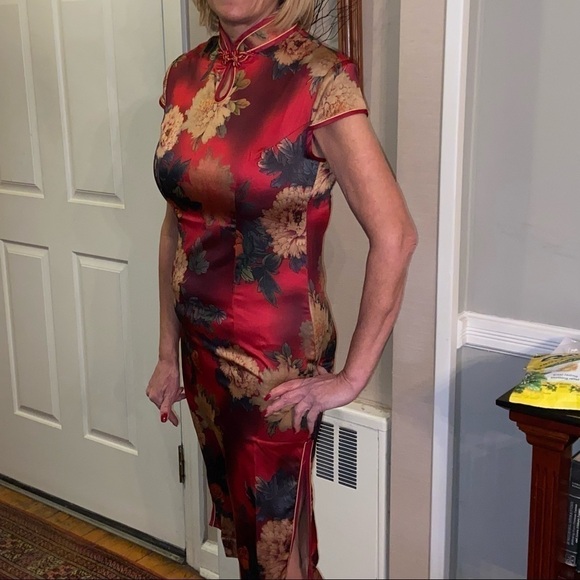 Nwt Asian Beauty In Silk. Honey Chrysanthemums Float In Ruby Red Wine. Gorgeous! - Picture 11 of 12